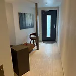 Neon Apartements Πανσιόν 3*