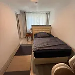 Πανσιόν Neon Apartements 3*