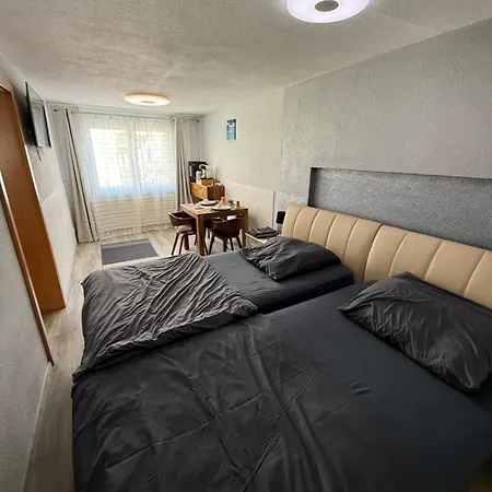 Neon Apartements 3* 绍恩多夫