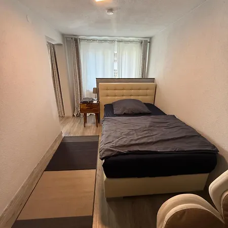 招待所 Neon Apartements 3*