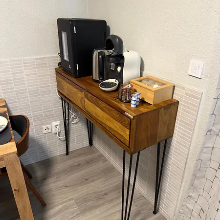 Neon Apartements 绍恩多夫