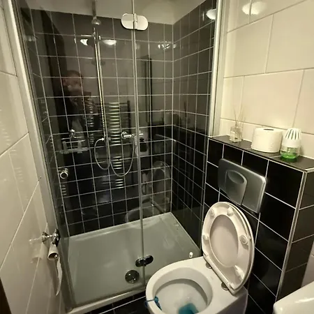 Neon Apartements 3* 绍恩多夫