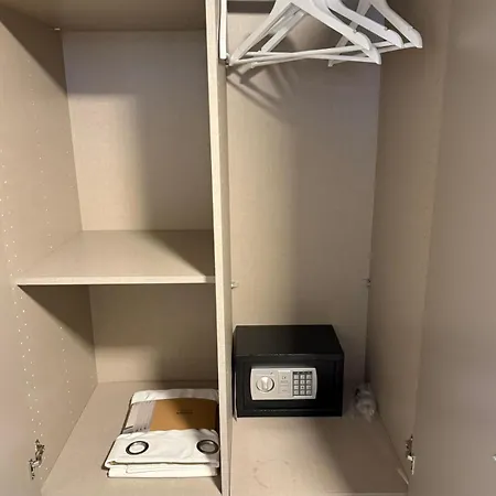 Neon Apartements 3* 绍恩多夫